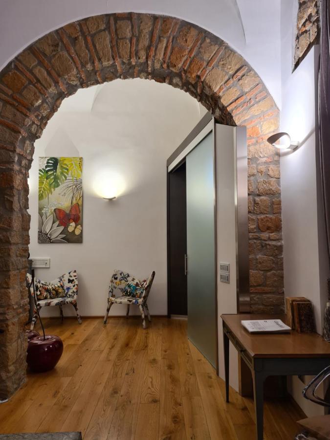 Incantevole Con Jacuzzi Rzym Zewnętrze zdjęcie